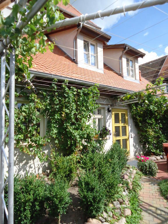 Pension Am Buhnenkopf Tangermuende Exterior photo